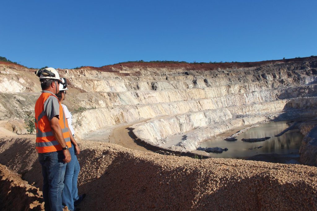 Refractories remain cool under pressure